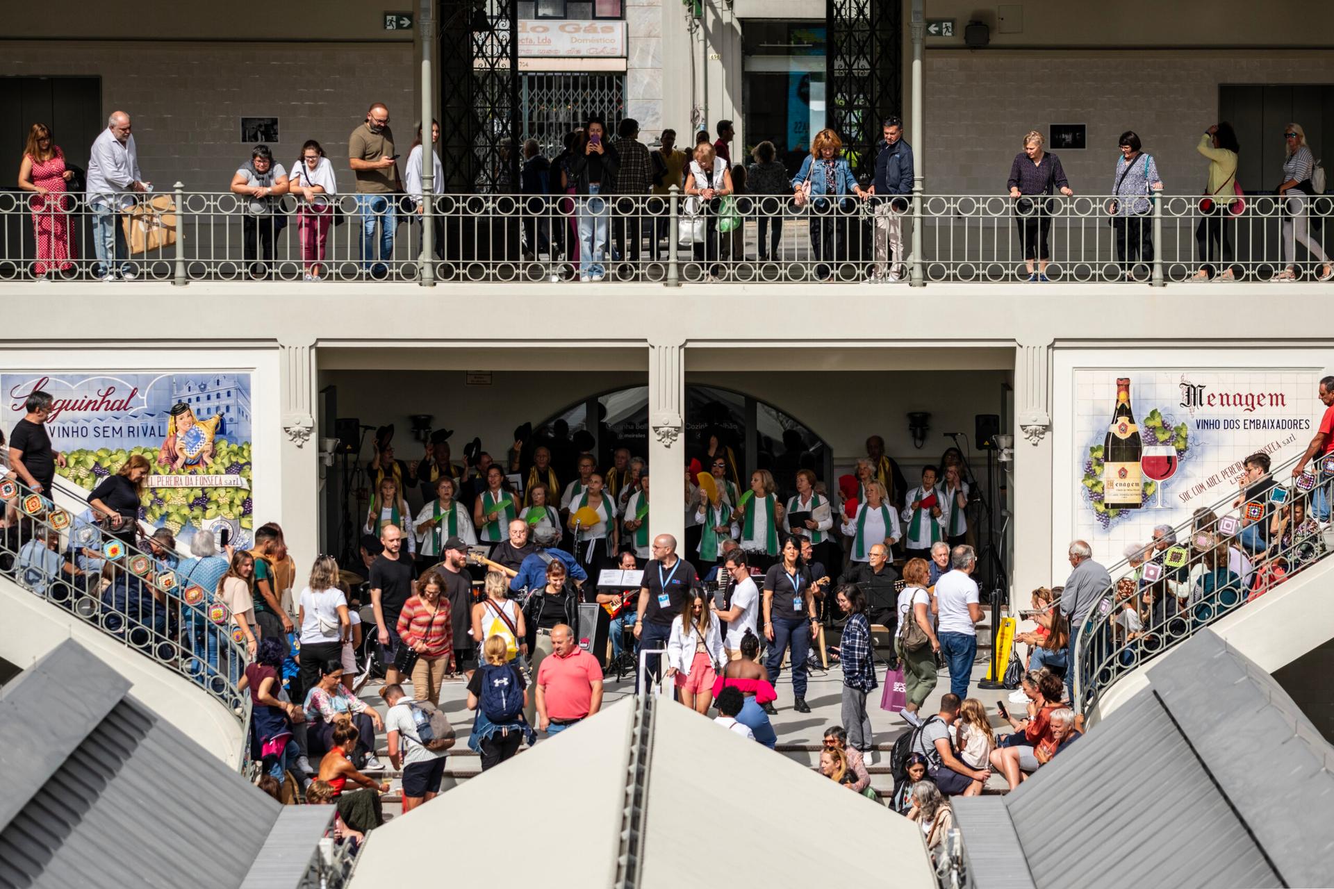 Mercado do Bolhão comemora dois anos da reabertura com concerto de Azeitonas e Ivo Lucas